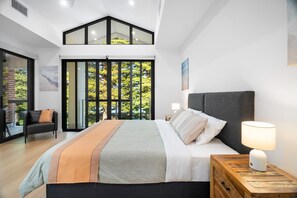 Room - Harborview Modern 4 Bedroom Apartment 8F (Victor Harbor)