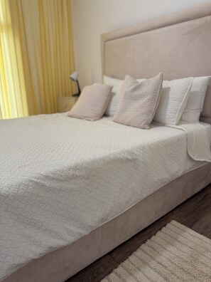 Free minibar, free WiFi, wheelchair access - New Chic 2BR APT. (Punta Cana)