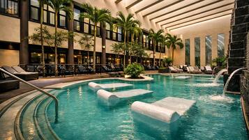 Un sauna, una bañera de hidromasaje, masajes con piedras calientes