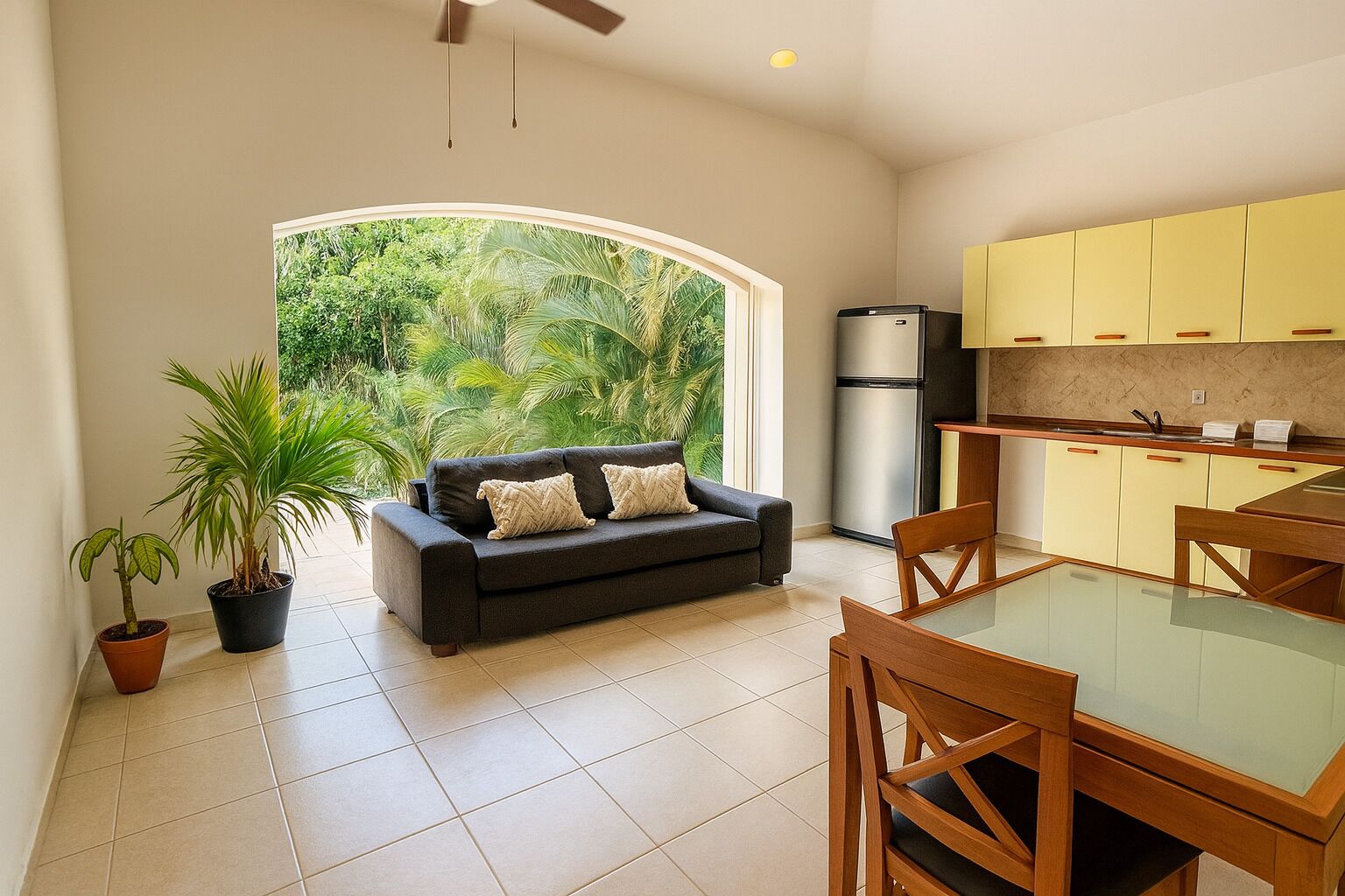 Vila Deluks, beberapa kamar, balkon, pemandangan kolam renang | Dapur pribadi | Lemari es, microwave, oven, dan kompor