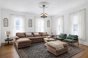 Unclassified image, 3 of 26, button