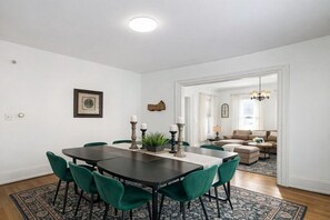 Unclassified image, 4 of 26, button