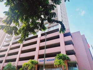 Exterior - Stunning Lux Boutique 1bdrm near Waikiki Beach (Honolulu)