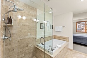 Hair dryer, towels, soap, shampoo - Elkhorn Springs Retreat! With SVEA resort access! (Sun Valley)