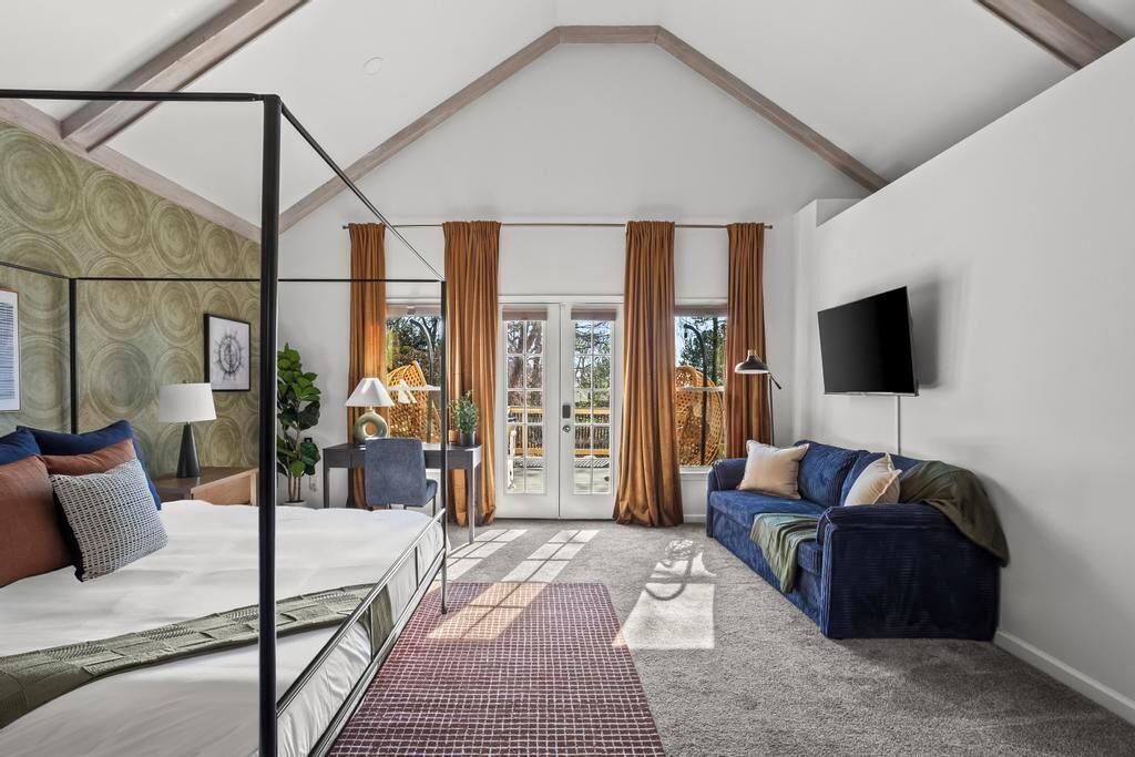 5 habitaciones, tabla de planchar con plancha, wifi y ropa de cama 