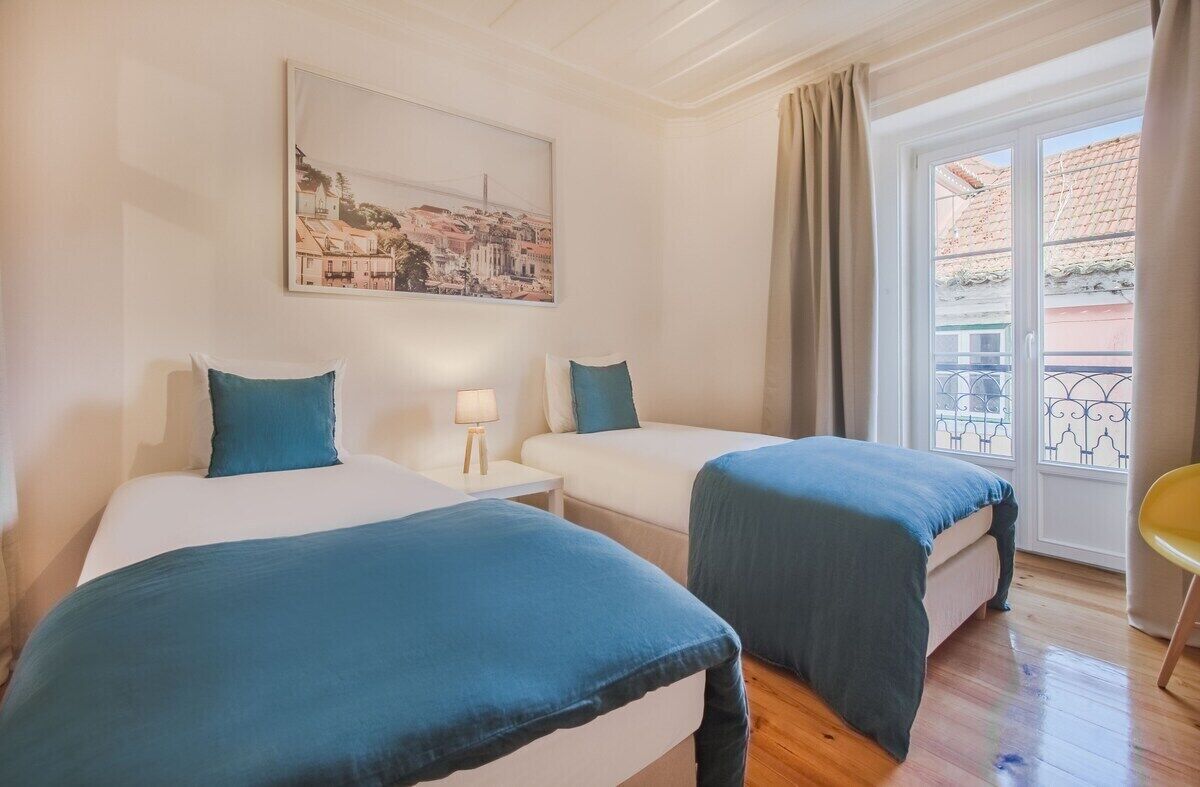 2 bedrooms, iron/ironing board, Internet