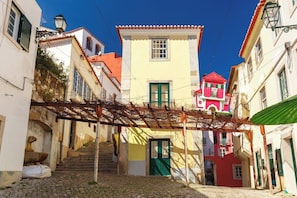 Exterior - Design Apartment in Typical Alfama (Lisbon)