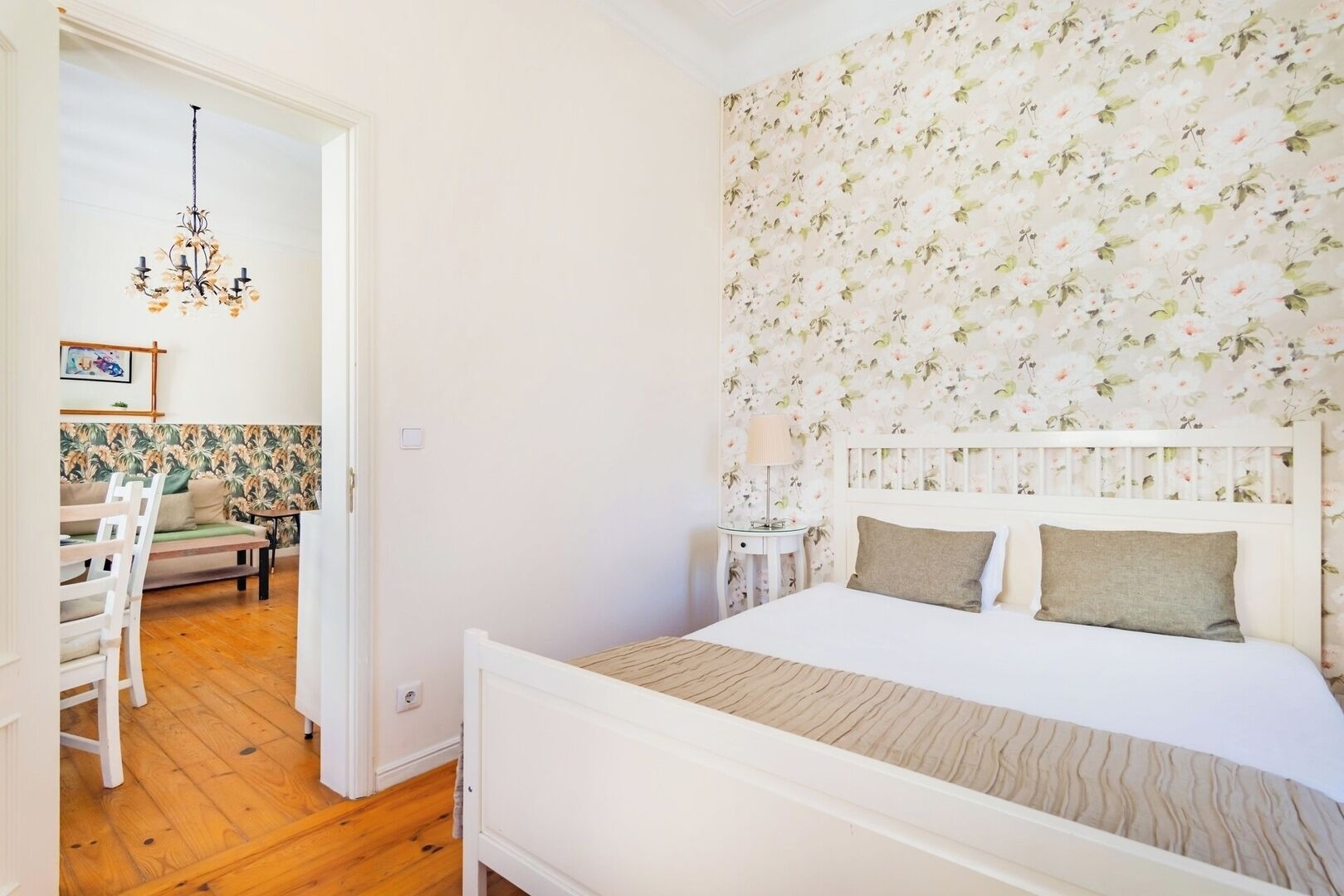 Strykejern/-brett, reiseseng for barn, wi-fi og sengetøy