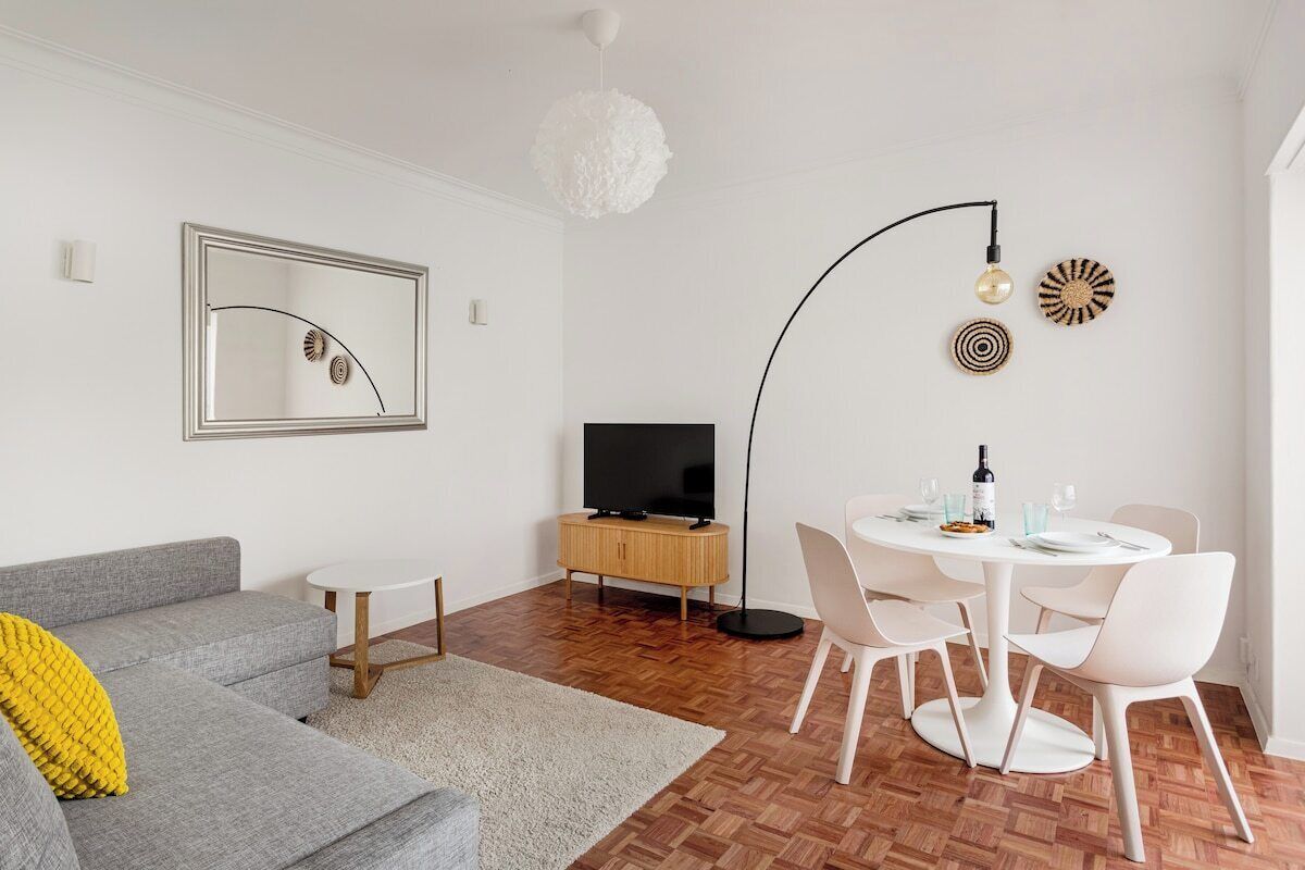 Estoril Beach | Your Family Escape - Oeiras