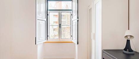 Iron/ironing board, travel cot, WiFi, bed sheets