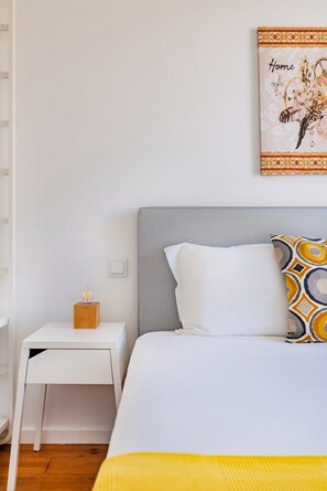 2 bedrooms, iron/ironing board, Internet - Olarias Terrace Lisbon VI (Lisbon)