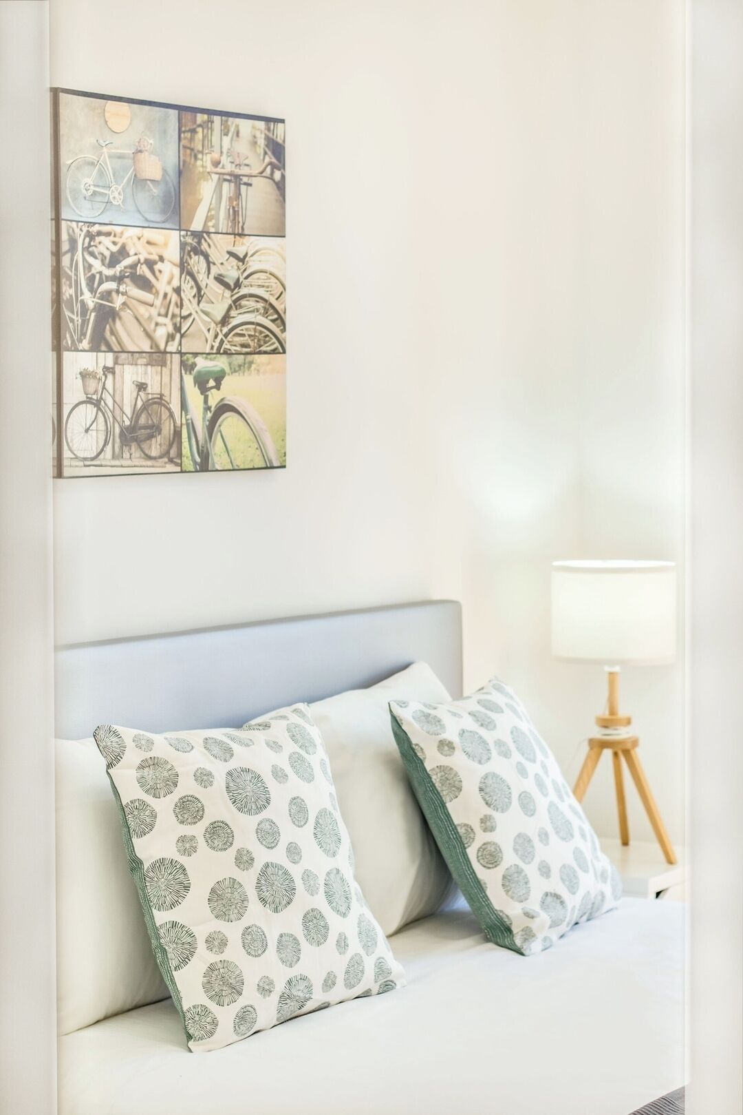 Iron/ironing board, travel cot, WiFi, bed sheets