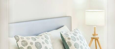 Bügeleisen/Bügelbrett, Reisekinderbett, WLAN, Bettwäsche