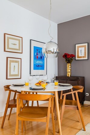 Dining - Chiado Mercy II with AC (Lisbon)