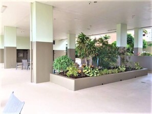 Interior - 7F Fabulous Studio with Beautiful Park Views (Honolulu)