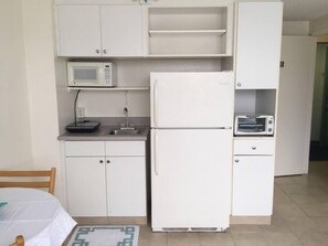 Private kitchen - 38F Studio B @ the Hawaiian Monarch (Honolulu)
