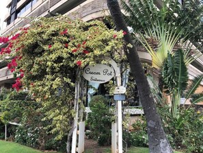 Exterior detail - 28F Panorama Ocean View Studio with Full Kitchen! (Honolulu)