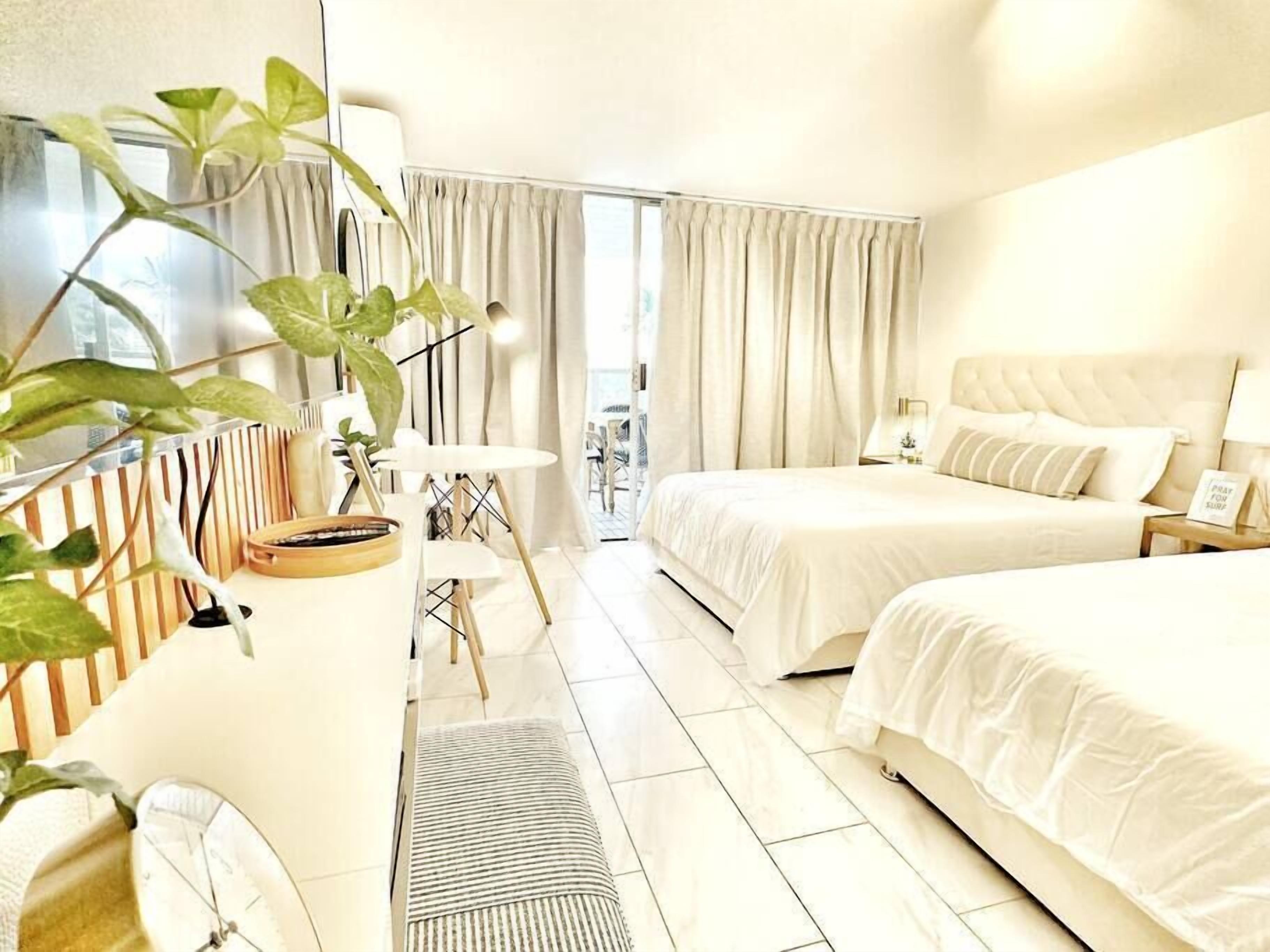 Boutique Studio w/City & Canal Views in Waikiki!