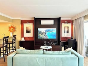 Living area - Luxury Partial Ocean/Marina View Unit @ The Ilikai (Honolulu)