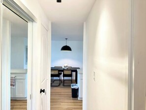 Interior - Oceanview Modern Gem: Central Waikiki Airbnb (Honolulu)