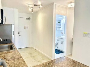 Interior - Modern Studio at Ilikai Marina w/Kitchen (Honolulu)