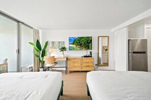Room - Clean & Stylish Studio in Waikiki (Honolulu)
