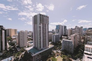 Exterior - Ocean View Boutique Gem in Waikiki (Honolulu)