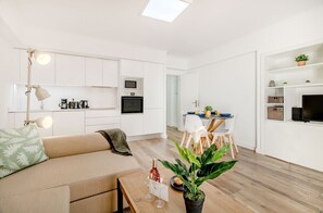 TV - Lisbon Stay at Santo Antonio Flat (Lisbon)
