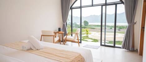 Deluxe-huone | Työpöytä