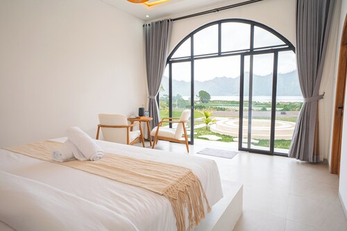 Lazura Serenite