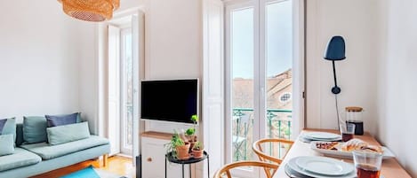 TV