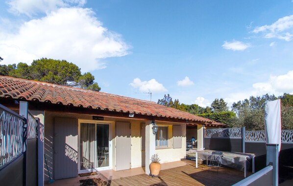 Terrace/patio - Beautiful home in Lauris (Lauris)