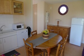 Dining - LES IRIS - Soncourt-sur-Marne (Soncourt-sur-Marne)