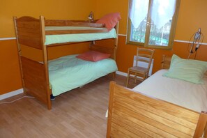 2 bedrooms, iron/ironing board, travel cot, free WiFi - Valériane - Froncles - Gîte (Froncles)