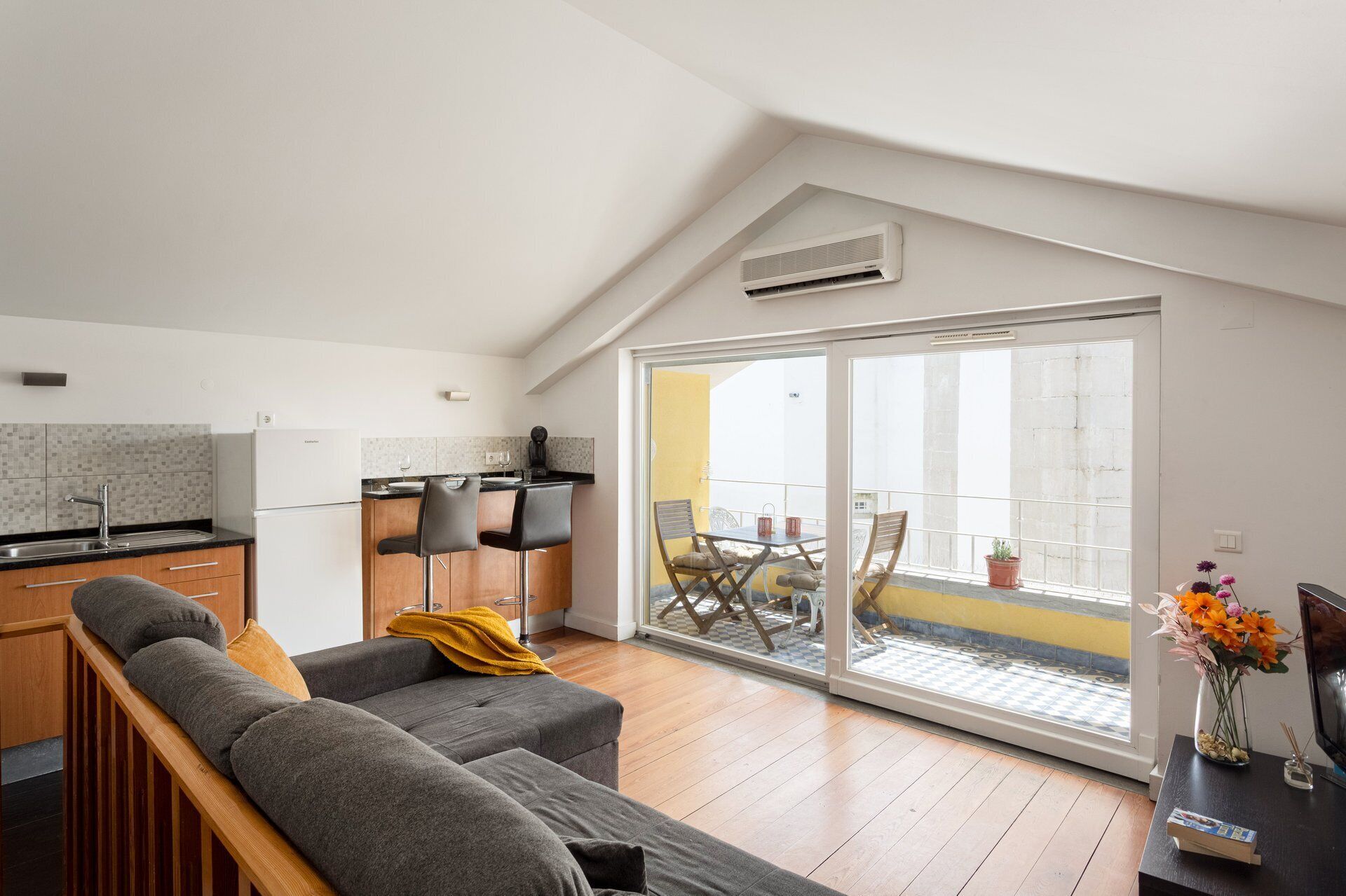 Yellow Suites Duplex @ Cascais Historical Center - Cascais