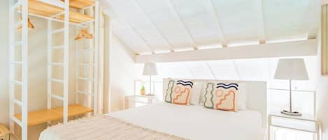 Iron/ironing board, travel crib, WiFi, bed sheets