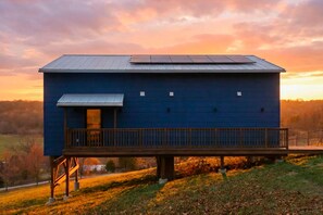 Exterior - Little Blue @ Sun Painted Farm (Bentonville)