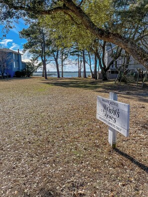 Property grounds - Whanger Treehouse - KDH MP 7, Sound View, Elevator, Pool, Pool Table, Pets OK, YR Flex Stays (Kill Devil Hills)