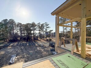 Property grounds - Whanger Treehouse - KDH MP 7, Sound View, Elevator, Pool, Pool Table, Pets OK, YR Flex Stays (Kill Devil Hills)