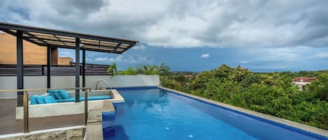 Outdoor pool, pool loungers