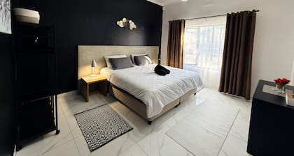 Rihla Residences - Civic Road
Fabulous 4-bedroom house in Cape Town