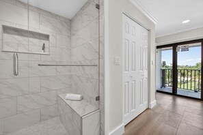 Shower, towels - Sandollar B304 New and stunning views! (Sanibel)