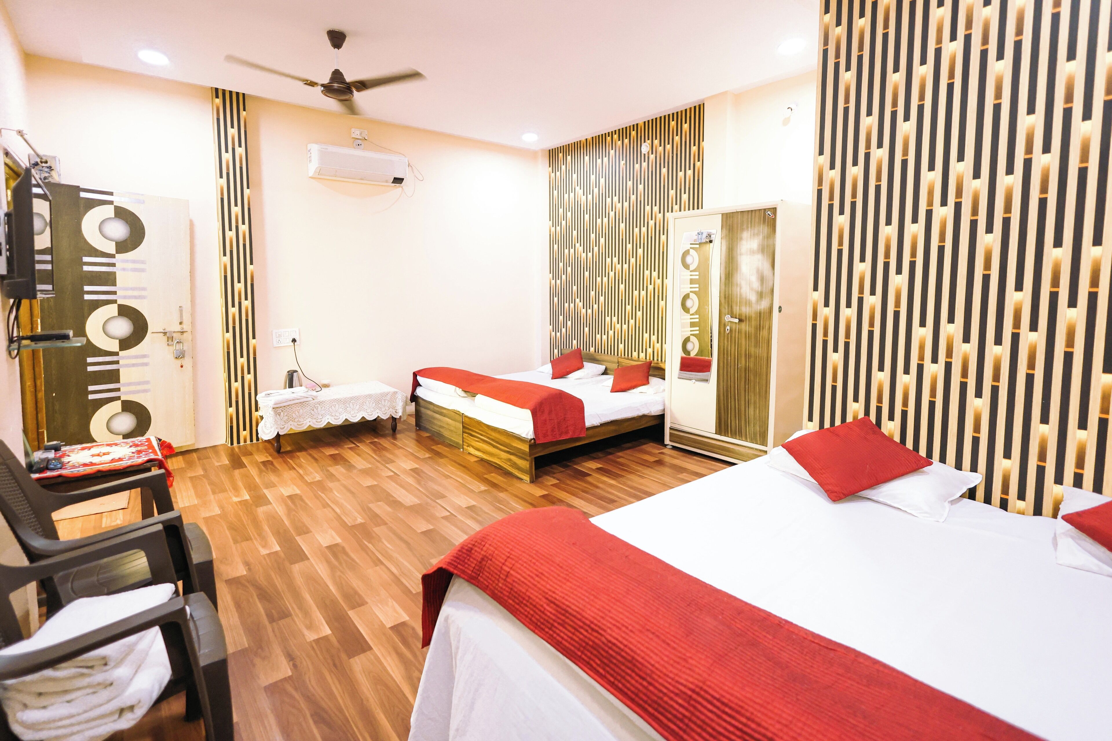 Executive Quadruple Room | Free WiFi