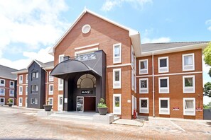 Exterior - Stylish Studio Circa 2101 in Sandton (Johannesburg)