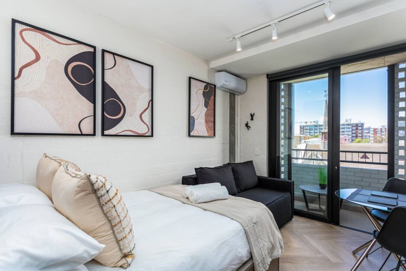 Skrivebord, strygejern/strygebræt, Wi-Fi, sengetøj