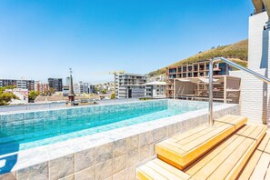 Pool - Slick 406 Studio on 146 Main (Cape Town)