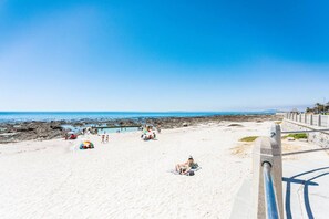 Beach - Slick 406 Studio on 146 Main (Cape Town)