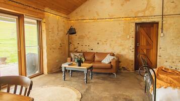 1 chambre, fer et planche Ă repasser, Wi-Fi, draps fournis