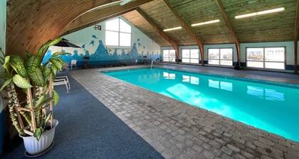 4 Relaxing Units | Stay Close to Aroostook State Park With Parking & Breakfast