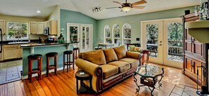 Smart TV, fireplace, DVD player, books - St. Augustine's Best Kept Secret is Vilano Beach!! 3BR/3BA
3 min walk to beach! (St. Augustine)